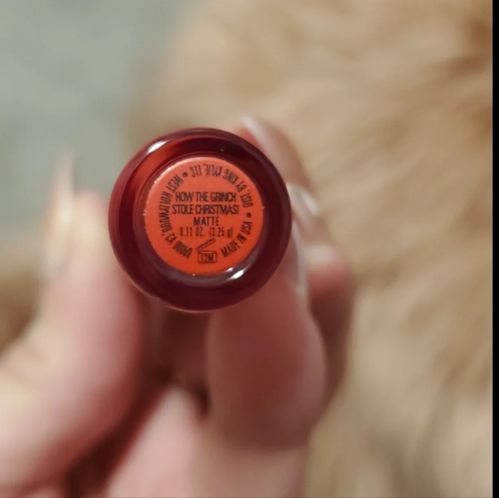 Kylie x Grinch NIB- Lip Kit-Matte Lipstick & Lip Liner - Picture 8 of 8